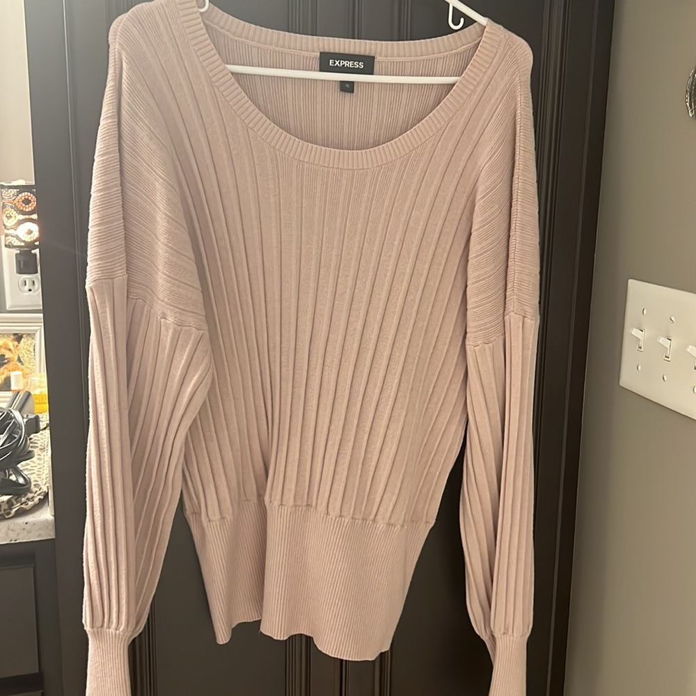 Like new, ribbed Express sweater
